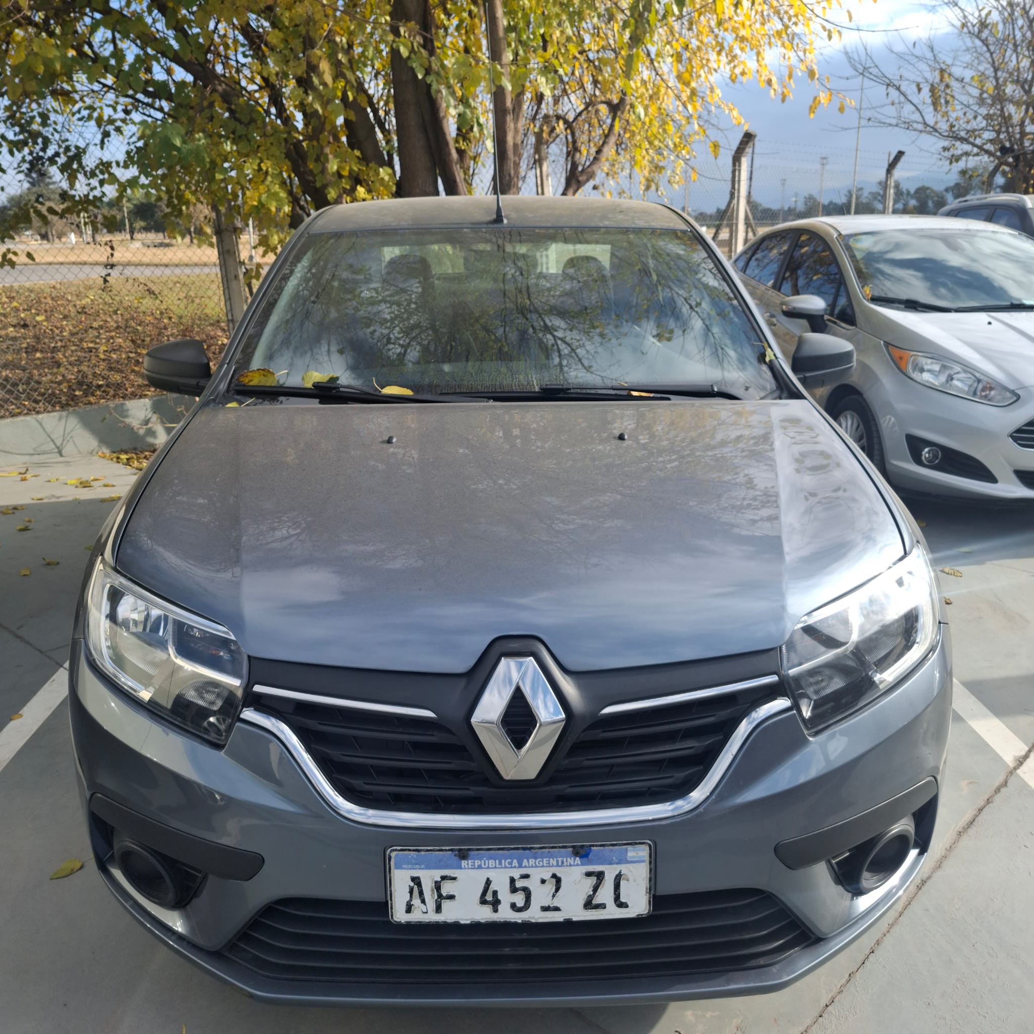 Renault Logan miniatura 6